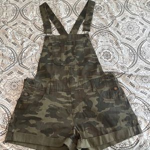 NWOT Wallflower Camo Overalls Shorts